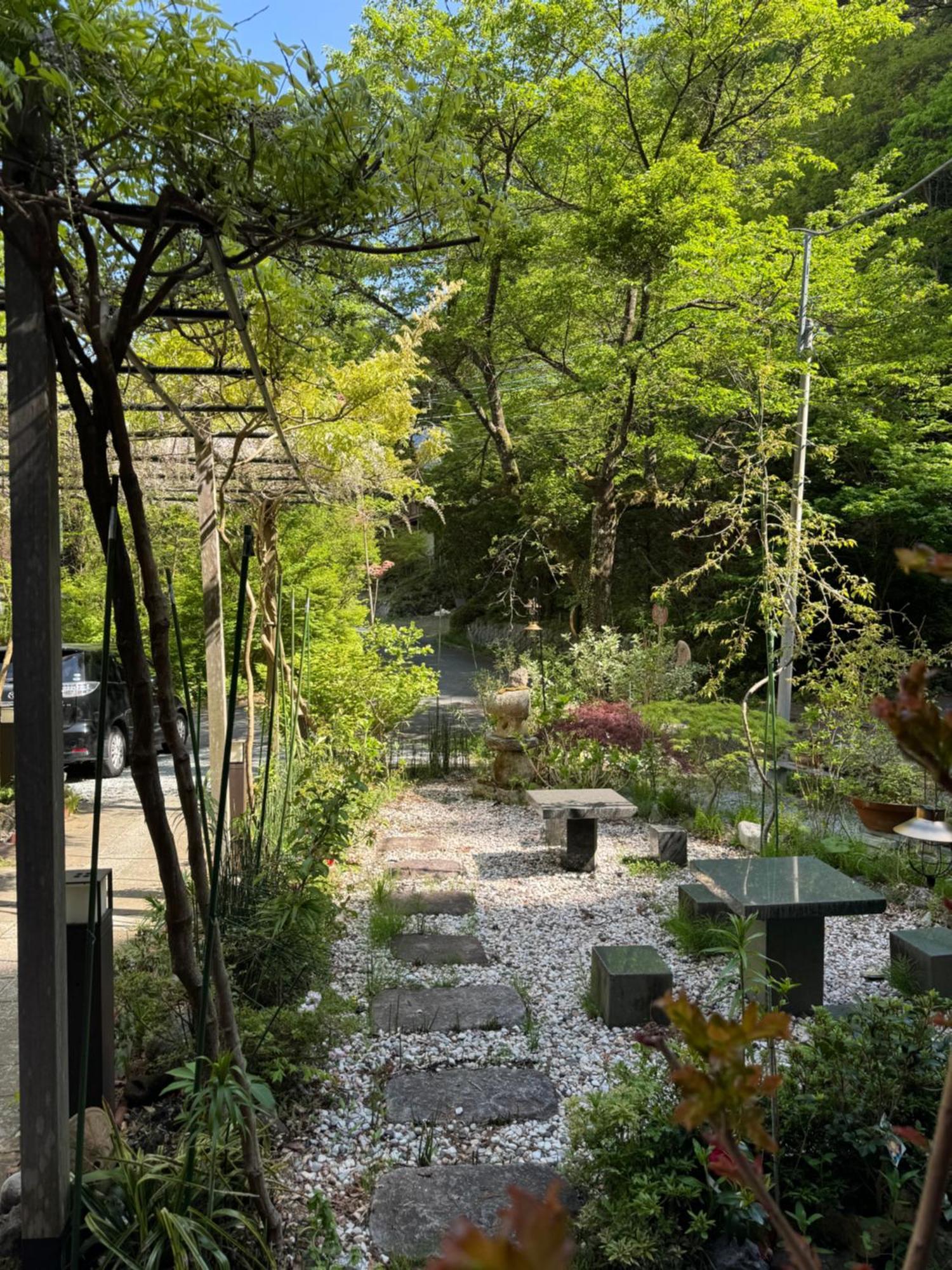 ホテル ペンション蘭峰 富士河口湖町 エクステリア 写真