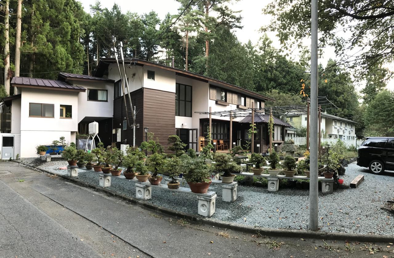 ホテル ペンション蘭峰 富士河口湖町 エクステリア 写真
