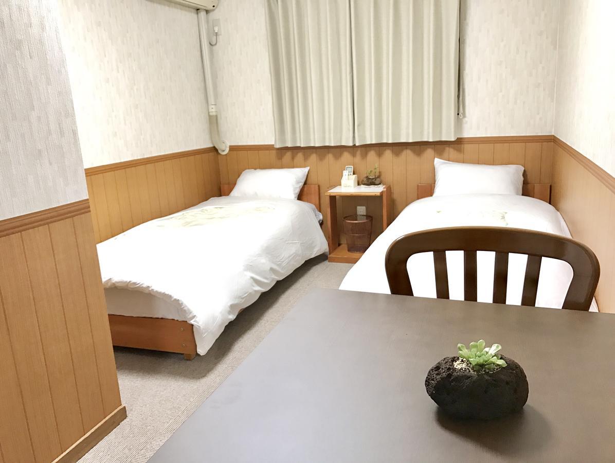 ホテル ペンション蘭峰 富士河口湖町 エクステリア 写真