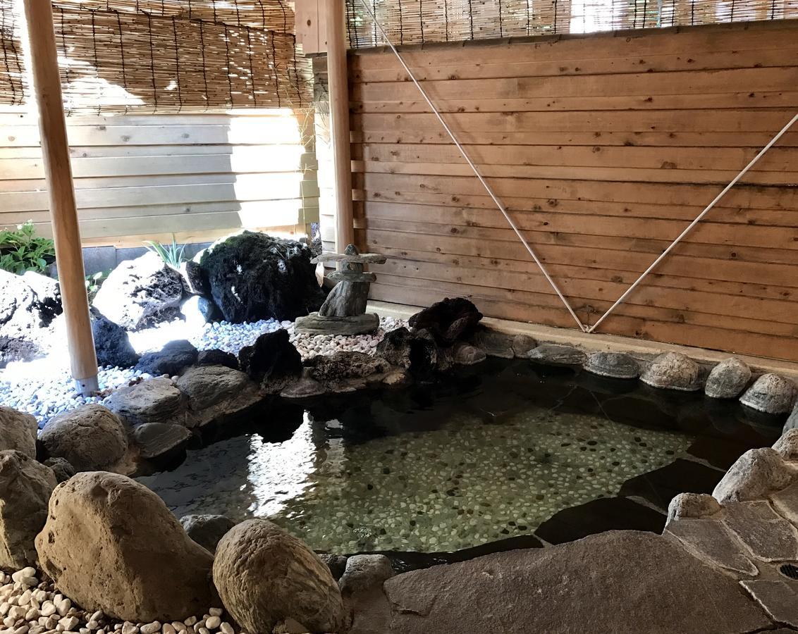 ホテル ペンション蘭峰 富士河口湖町 エクステリア 写真
